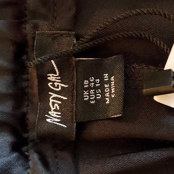 Nasty Gal NWT Black Satin Bird Embellished Wide Leg Cargo Pants Size 14 - Picture 6 of 9